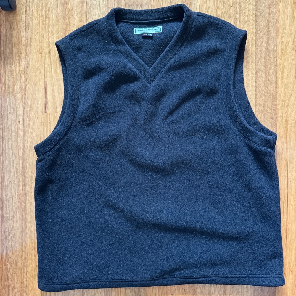 Universal Products Japanese Men's Black Sleeveless Fleece Polartec